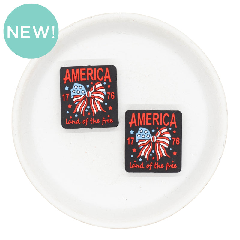 America Land of the Free 1776 Silicone Focal Bead 31x28mm (Package of 2)