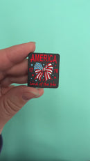 America Land of the Free 1776 Silicone Focal Bead 31x28mm (Package of 2)
